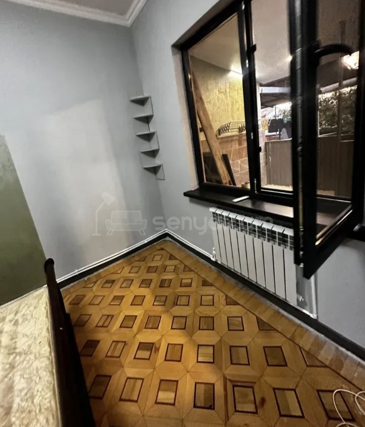 2 Սենյականոց Բնակարան Քարե Շենքում, 54քմ, 1/2 հարկ, Կապիտալ Վերանորոգված, Կահավորված