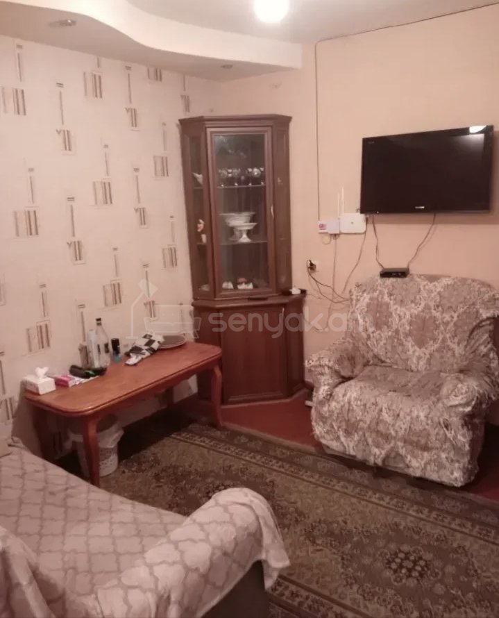 1 Սենյականոց Բնակարան Քարե Շենքում, 45քմ, 1/1 հարկ, Նորմալ Վիճակում, Կահավորված, Արևկող