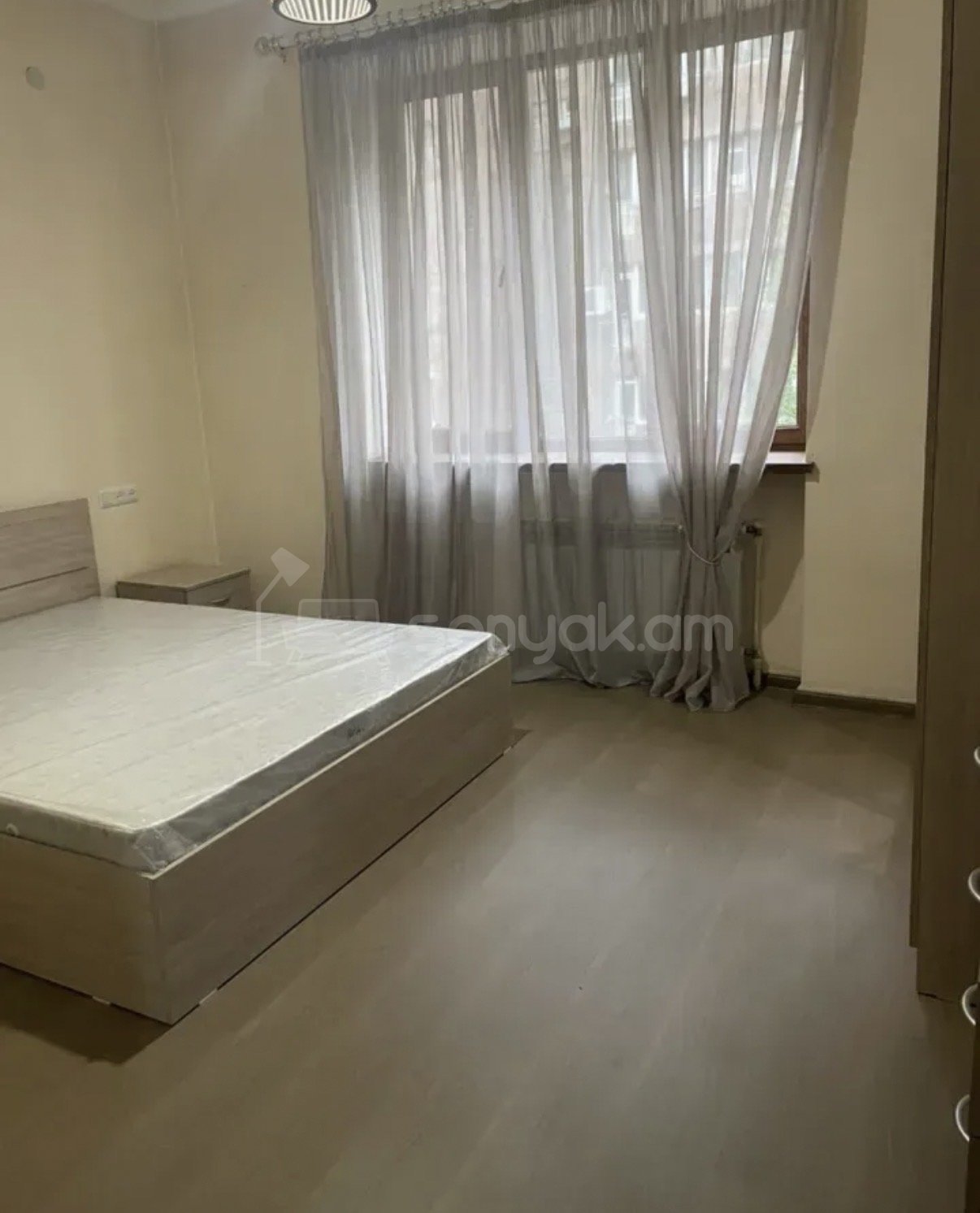 3 Սենյականոց Բնակարան, 105քմ, 2/9 հարկ, Կոսմետիկ Վերանորոգված, Կահավորված