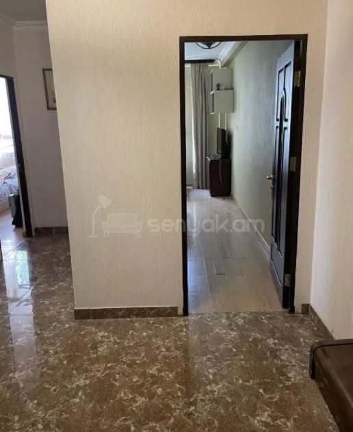 4 Սենյականոց Բնակարան Քարե Շենքում, 115քմ, 4/6 հարկ, Կապիտալ Վերանորոգված