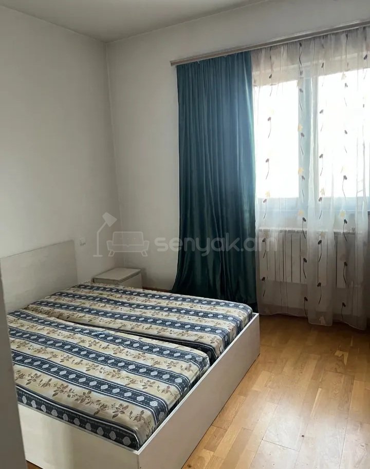 3 Սենյականոց Բնակարան Քարե Շենքում, 82քմ, 6/8 հարկ, Կապիտալ Վերանորոգված, Կահավորված