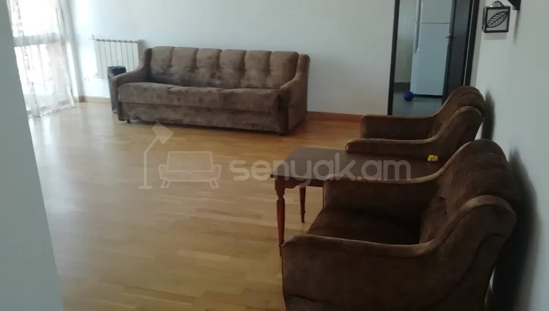 3 Սենյականոց Բնակարան Քարե Շենքում, 82քմ, 6/8 հարկ, Կապիտալ Վերանորոգված, Կահավորված