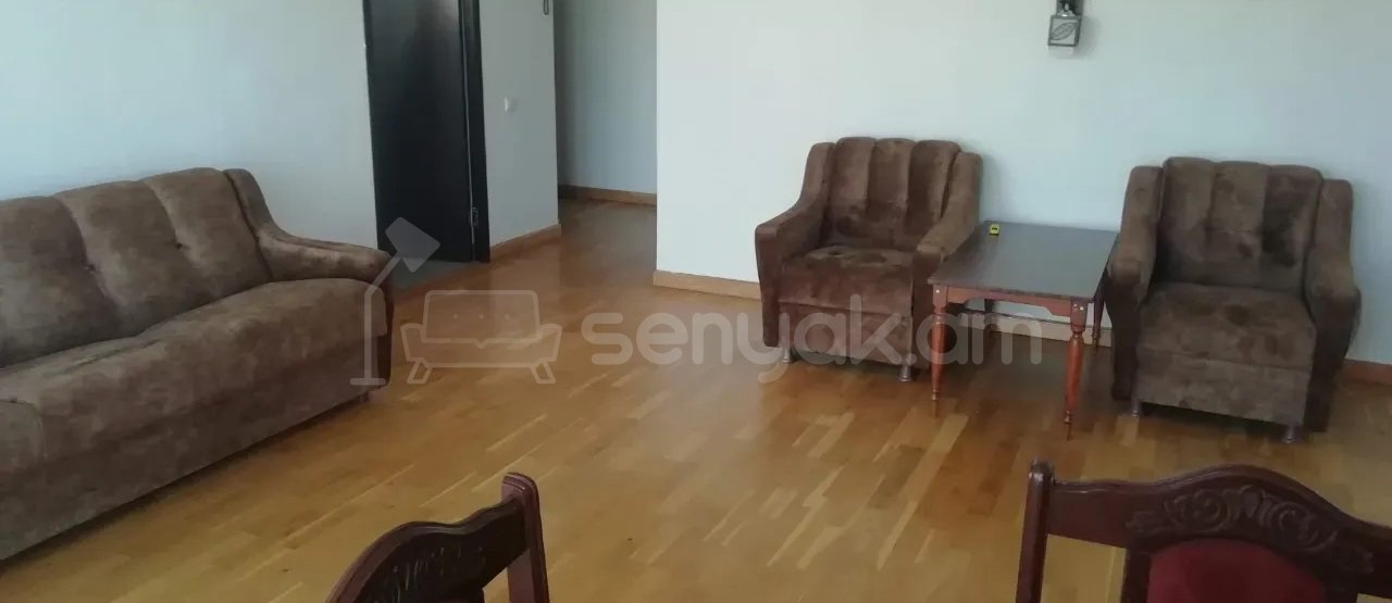 3 Սենյականոց Բնակարան Քարե Շենքում, 82քմ, 6/8 հարկ, Կապիտալ Վերանորոգված, Կահավորված