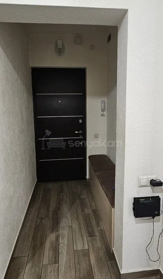 2 Սենյականոց Բնակարան Քարե Շենքում, 72քմ, 3/5 հարկ, Կապիտալ Վերանորոգված, Կահավորված