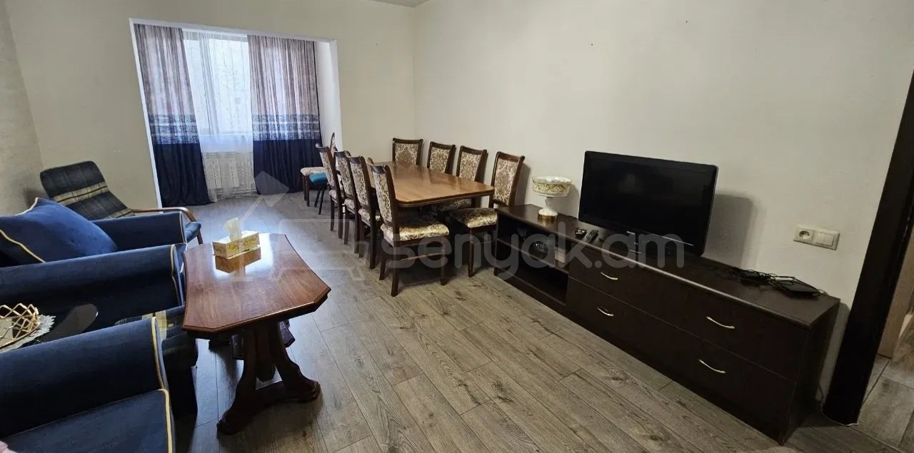 2 Սենյականոց Բնակարան Քարե Շենքում, 72քմ, 3/5 հարկ, Կապիտալ Վերանորոգված, Կահավորված