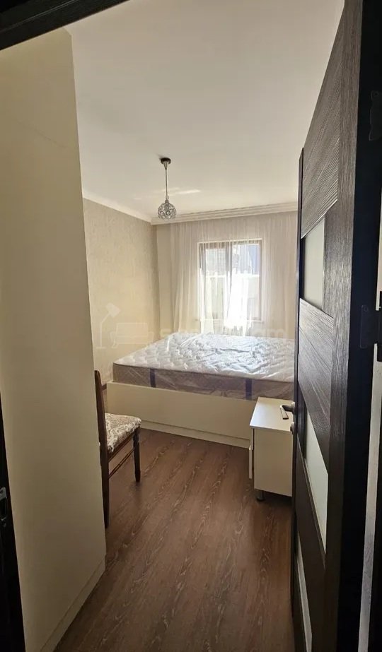 2 Սենյականոց Բնակարան Քարե Շենքում, 72քմ, 3/5 հարկ, Կապիտալ Վերանորոգված, Կահավորված