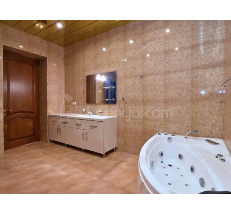 8 Սենյականոց Շքեղ Առանձնատուն, 430քմ, Կահավորված, Լողավազանով, Ավտոտնակով
