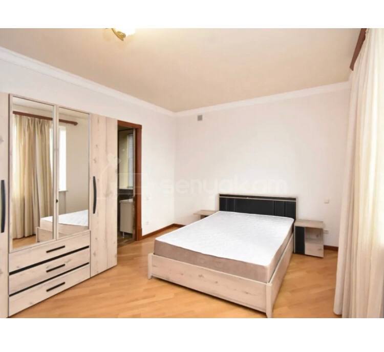 8 Սենյականոց Շքեղ Առանձնատուն, 430քմ, Կահավորված, Լողավազանով, Ավտոտնակով