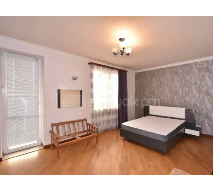 8 Սենյականոց Շքեղ Առանձնատուն, 430քմ, Կահավորված, Լողավազանով, Ավտոտնակով