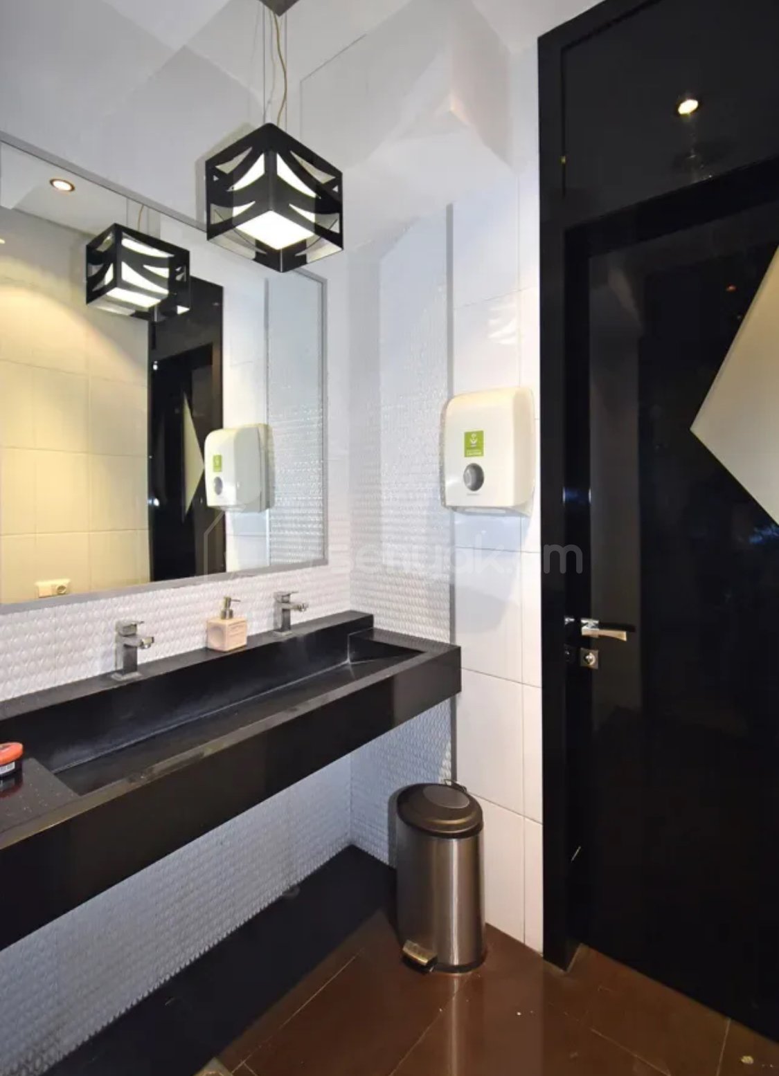 Կոմերցիոն Տարածք, 137քմ