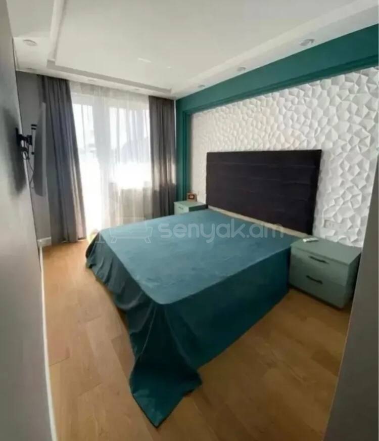 3 Սենյականոց Բնակարան Քարե Շենքում, 90քմ, 3/5 հարկ, Դիզայներական Վերանորոգված, Կահավորված