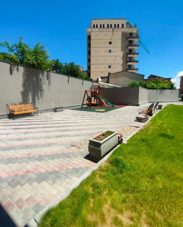 3 Սենյականոց Բնակարան Նորակառույցում, 100քմ, 13/16 հարկ, Զրոյական Վիճակում