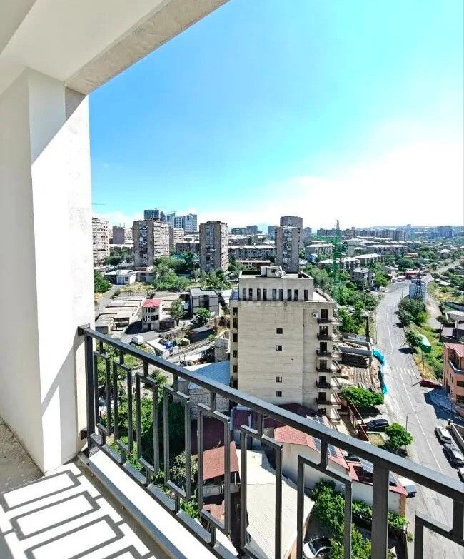 3 Սենյականոց Բնակարան Նորակառույցում, 100քմ, 13/16 հարկ, Զրոյական Վիճակում