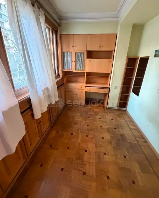 3 Սենյականոց Բնակարան, 93քմ, 2/9 հարկ, Կոսմետիկ Վերանորոգված