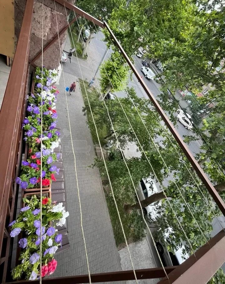 2 Սենյականոց Բնակարան Քարե Շենքում, 52քմ, 3/4 հարկ, Կապիտալ Վերանորոգված
