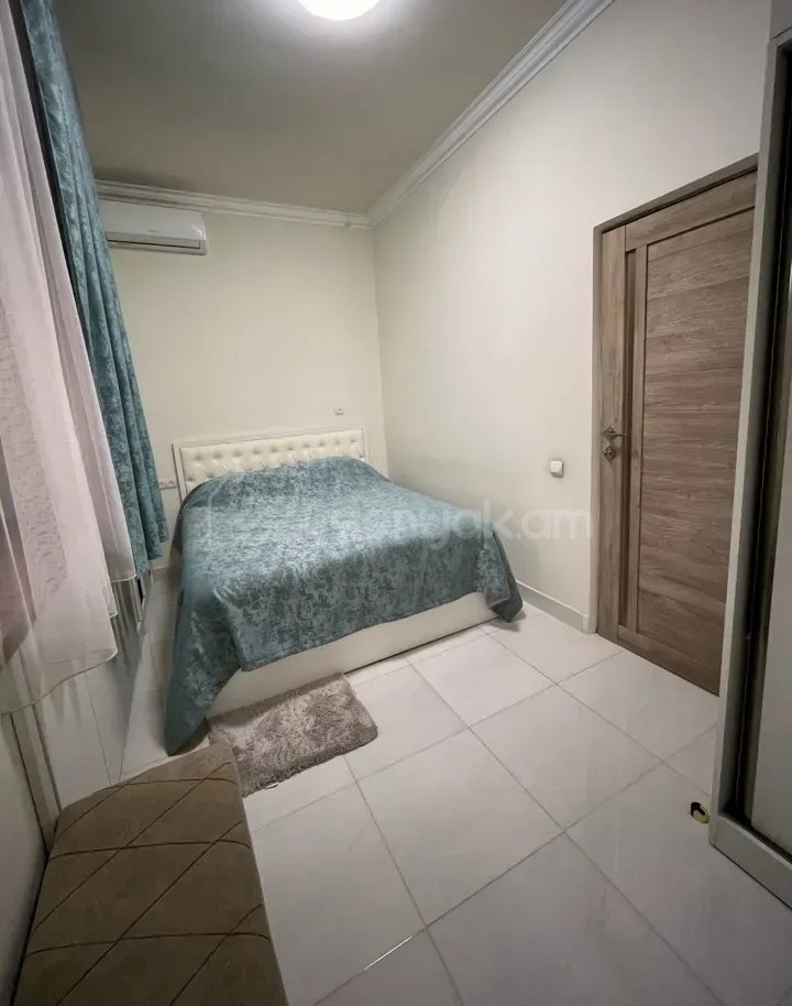 2 Սենյականոց Բնակարան Քարե Շենքում, 52քմ, 3/4 հարկ, Կապիտալ Վերանորոգված
