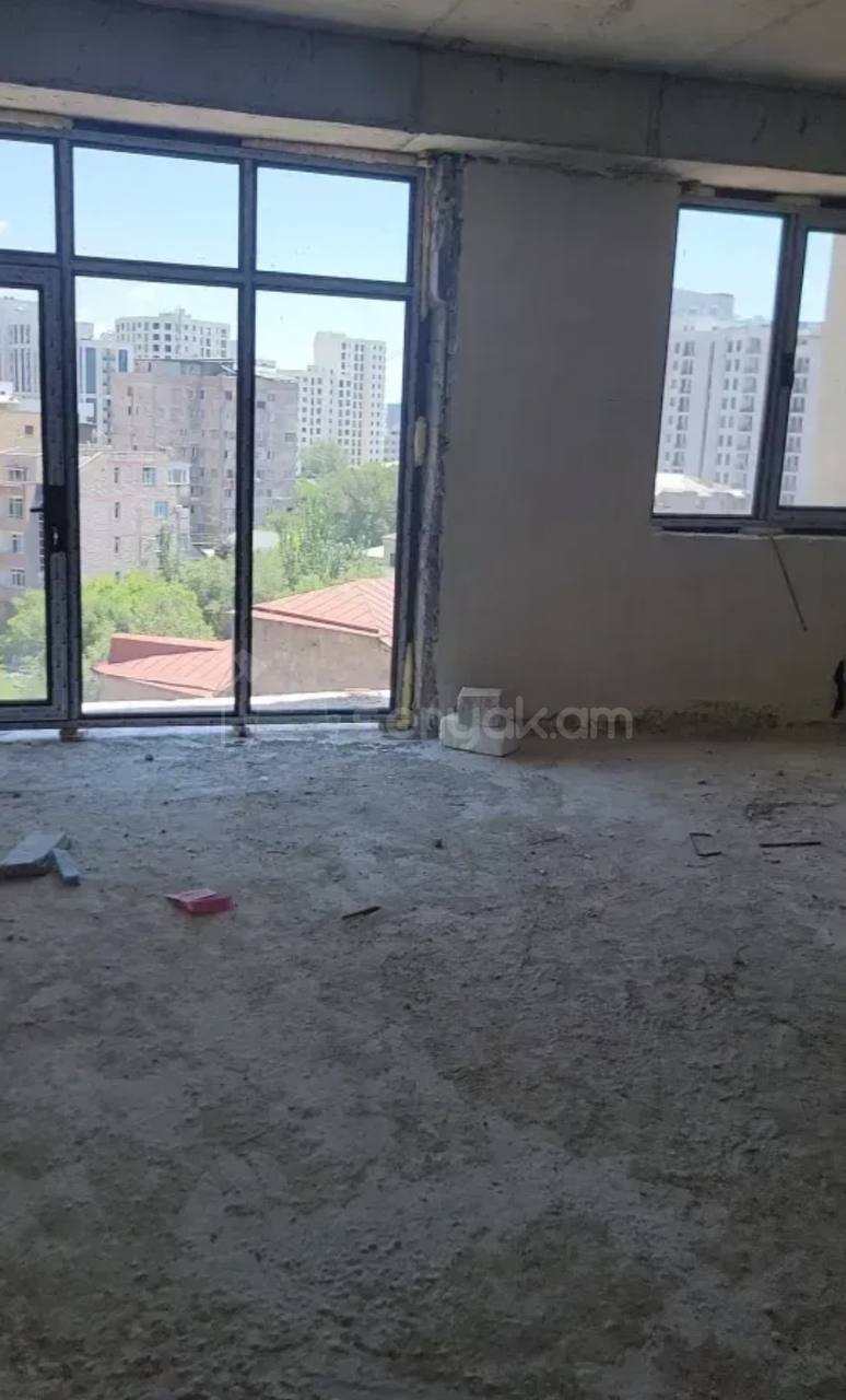 3 Սենյականոց Բնակարան, 94քմ, 8/14 հարկ, Զրոյական Վիճակում