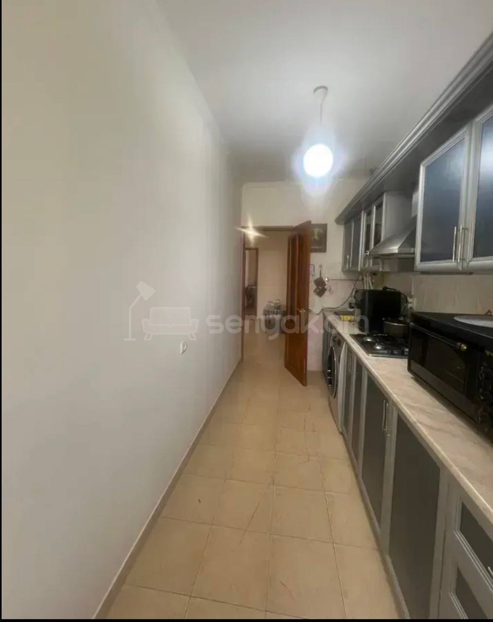 3 Սենյականոց Բնակարան Քարե Շենքում, 77քմ, 5/5 հարկ, Կապիտալ Վերանորոգված