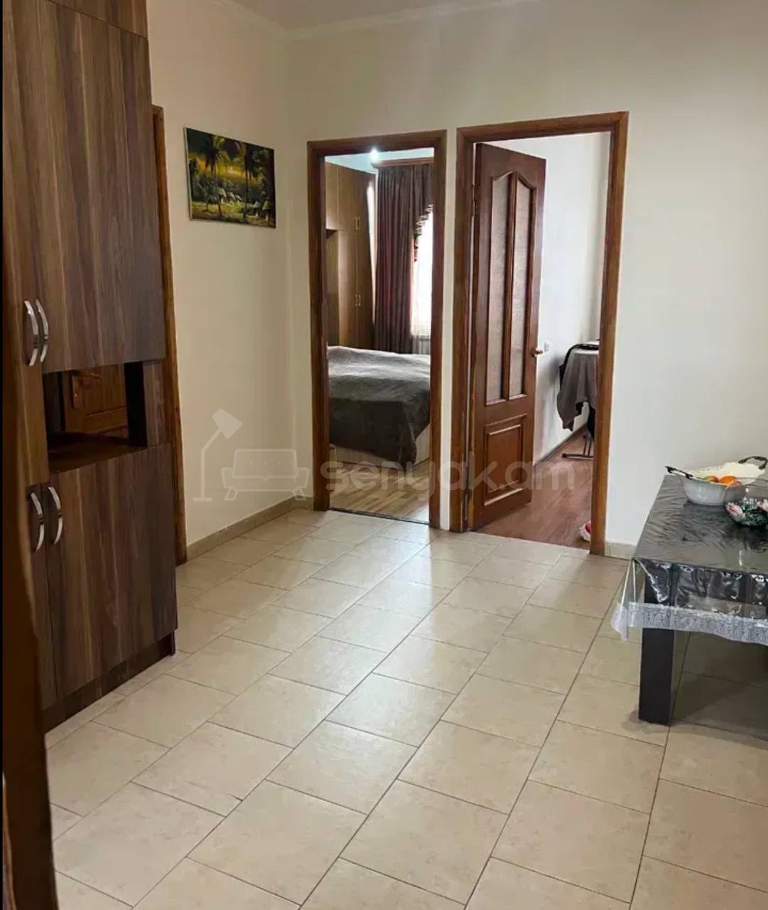 3 Սենյականոց Բնակարան Քարե Շենքում, 77քմ, 5/5 հարկ, Կապիտալ Վերանորոգված