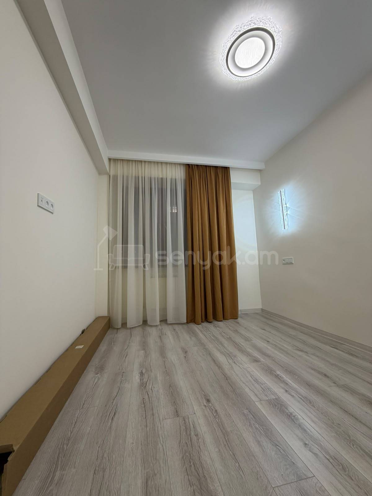 3 Սենյականոց Բնակարան, 70քմ, 1/14 հարկ, Դիզայներական Վերանորոգված, Կահավորված, Արևկող
