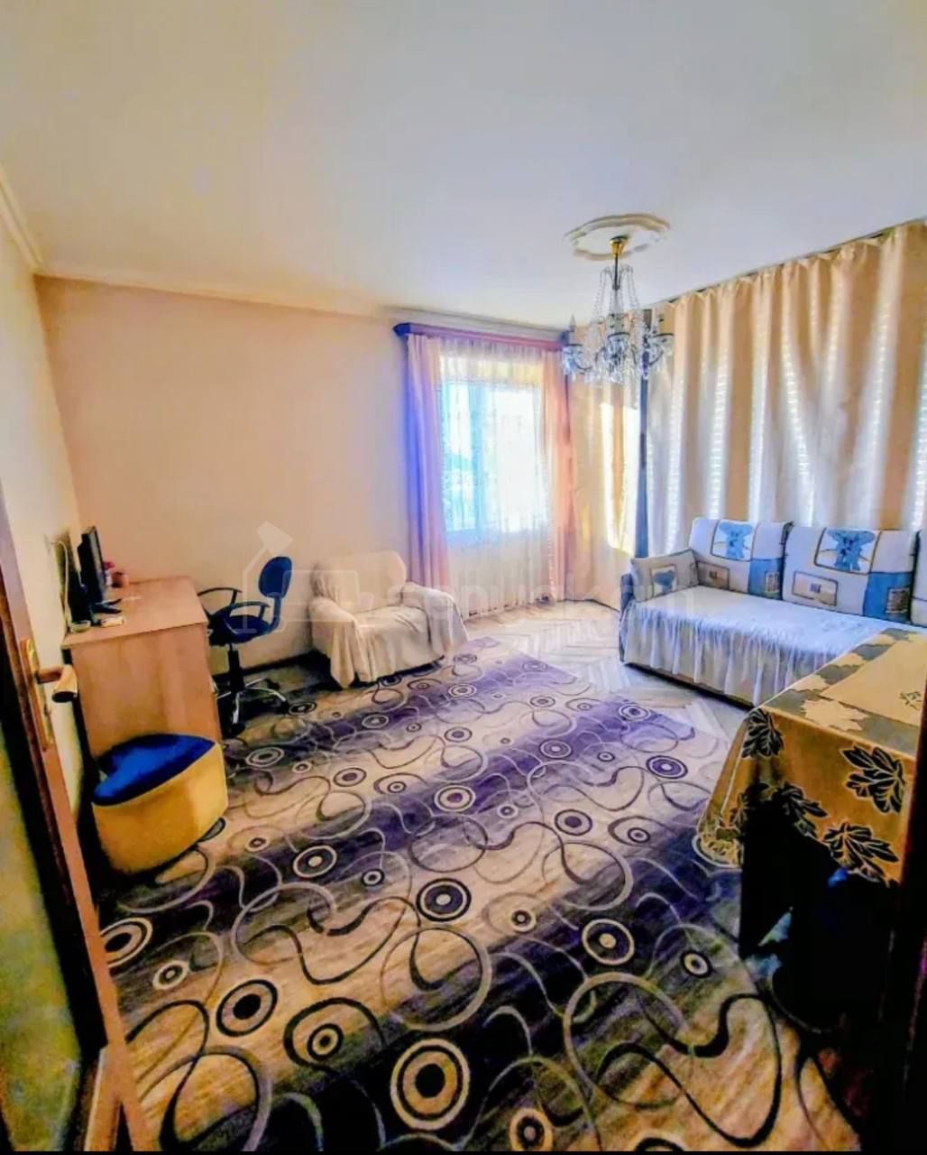3 Սենյականոց Բնակարան Քարե Շենքում, 56քմ, 4/5 հարկ, Կոսմետիկ Վերանորոգված