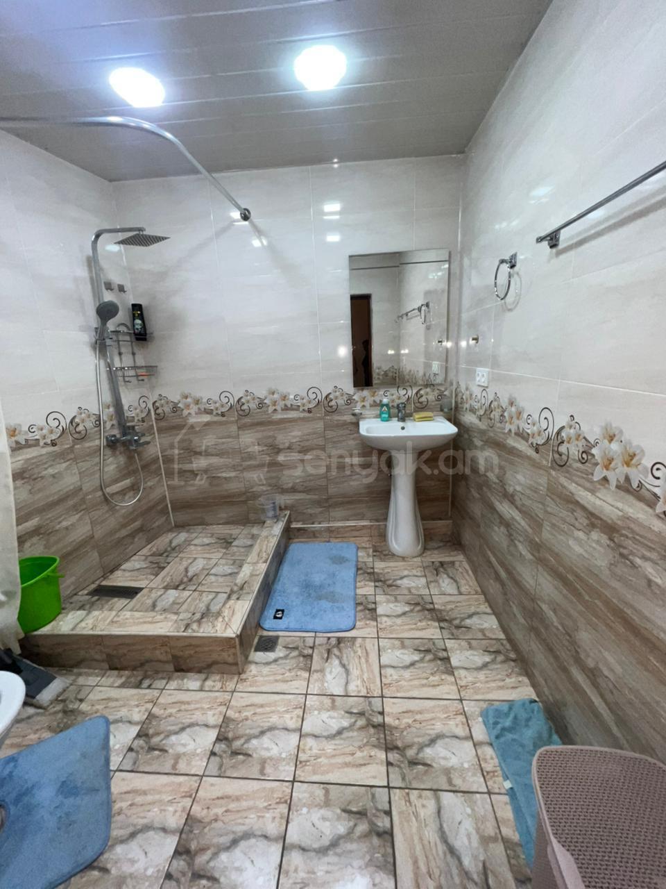 3 Սենյականոց Բնակարան, 85քմ, 4/16 հարկ, Դիզայներական Վերանորոգված, Կահավորված, Արևկող