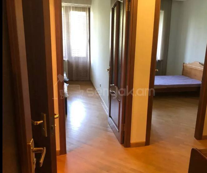 4 Սենյականոց Բնակարան Քարե Շենքում, 96քմ, 2/4 հարկ, Կոսմետիկ Վերանորոգված, Կահավորված