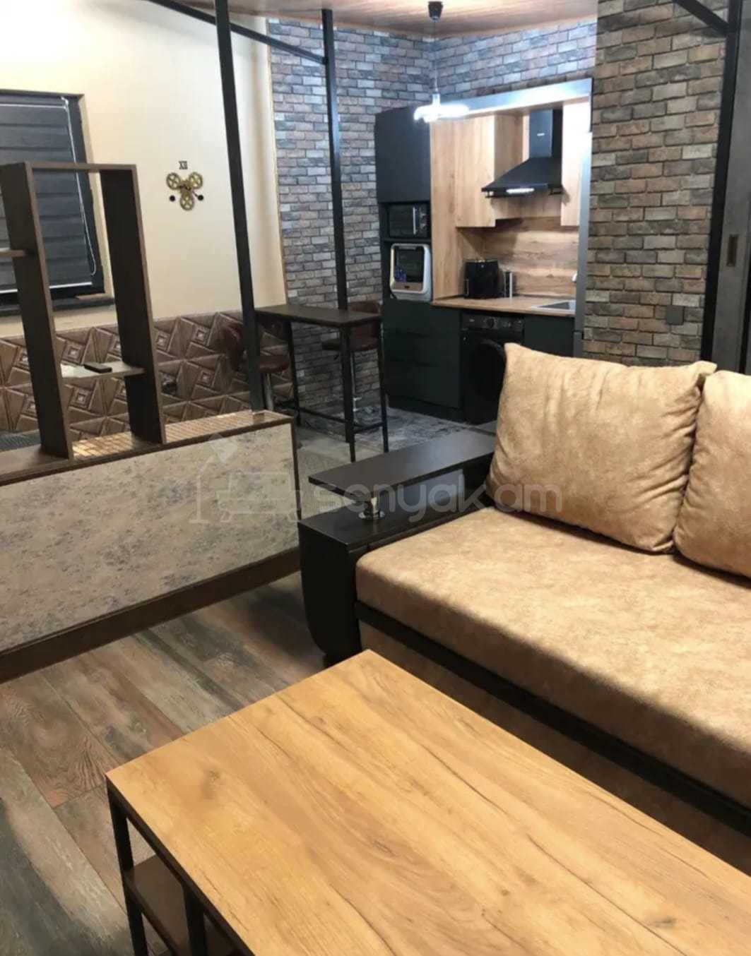 1 Սենյականոց Բնակարան, 45քմ, 11/11 հարկ, Դիզայներական Վերանորոգված, Կահավորված, Արևկող