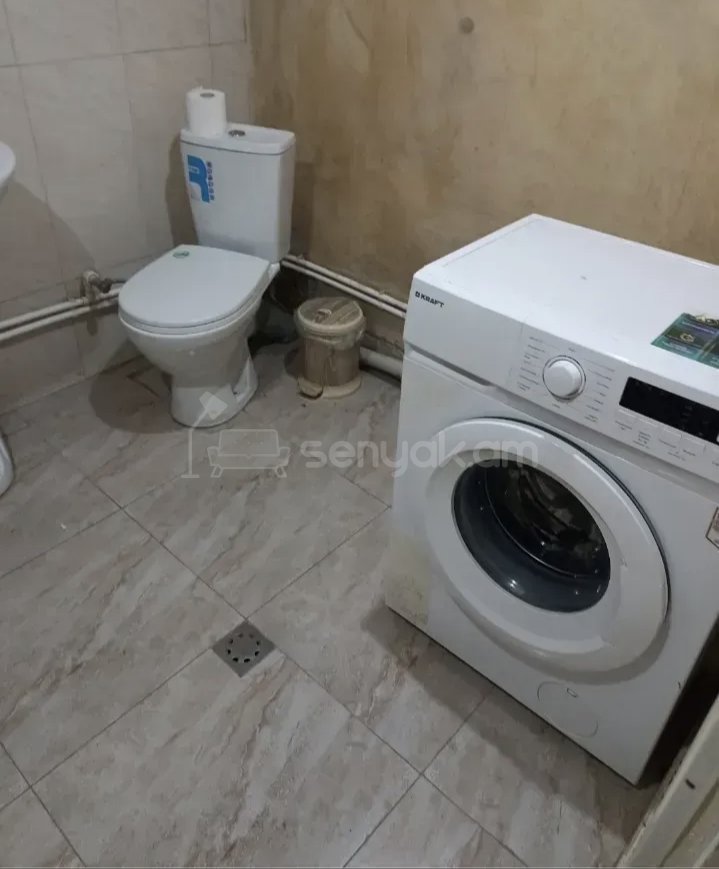 3 Սենյականոց Բնակարան Քարե Շենքում, 78քմ, 2/2 հարկ, Նորմալ Վիճակում, Կահավորված