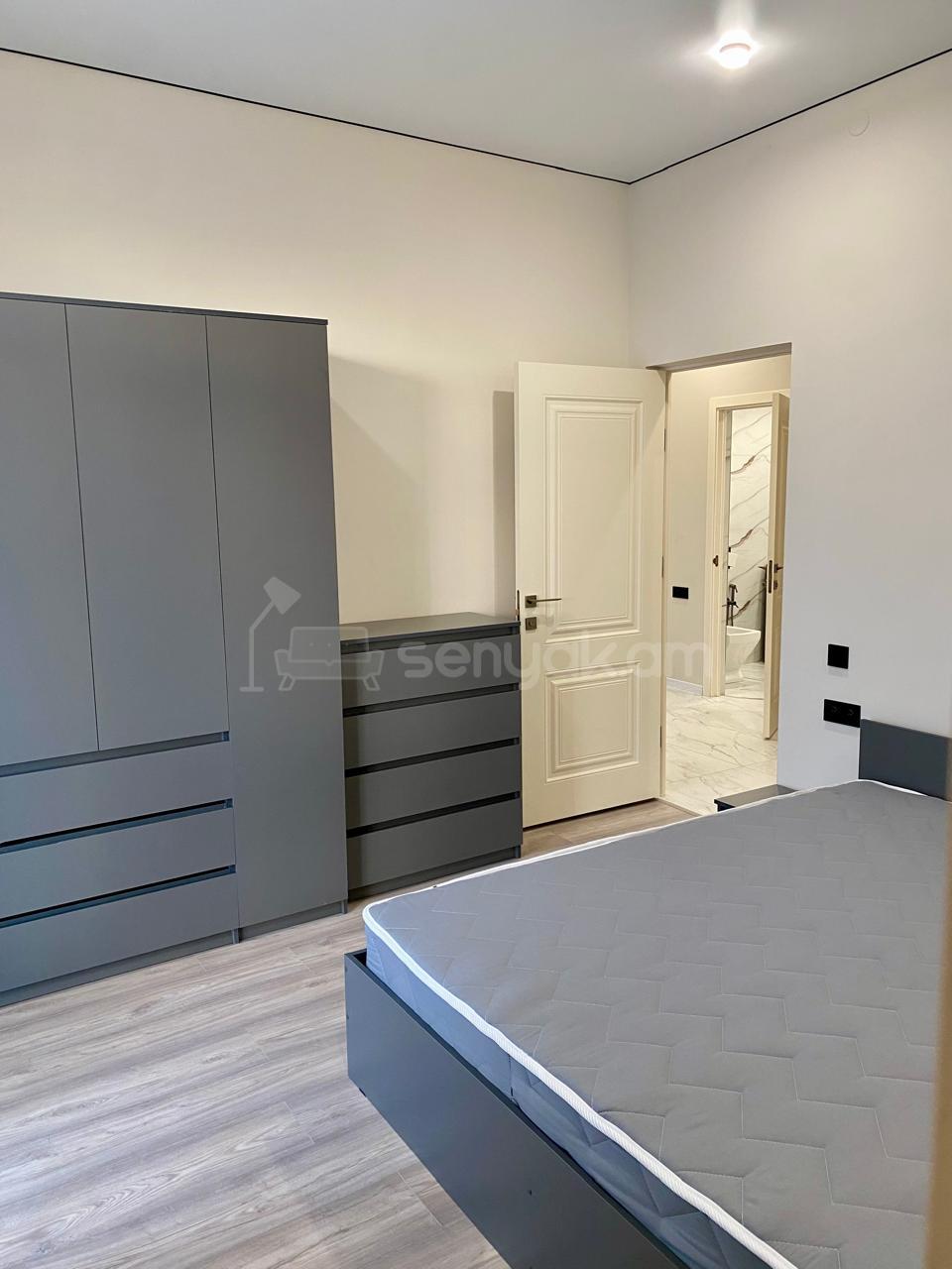 3 Սենյականոց Բնակարան Քարե Շենքում, 78քմ, 5/9 հարկ, Կապիտալ Վերանորոգված, Կահավորված