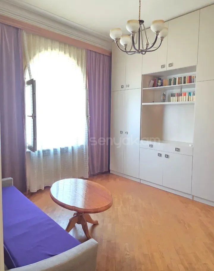 1 Սենյականոց Բնակարան Քարե Շենքում, 38քմ, 4/4 հարկ, Կապիտալ Վերանորոգված, Կահավորված