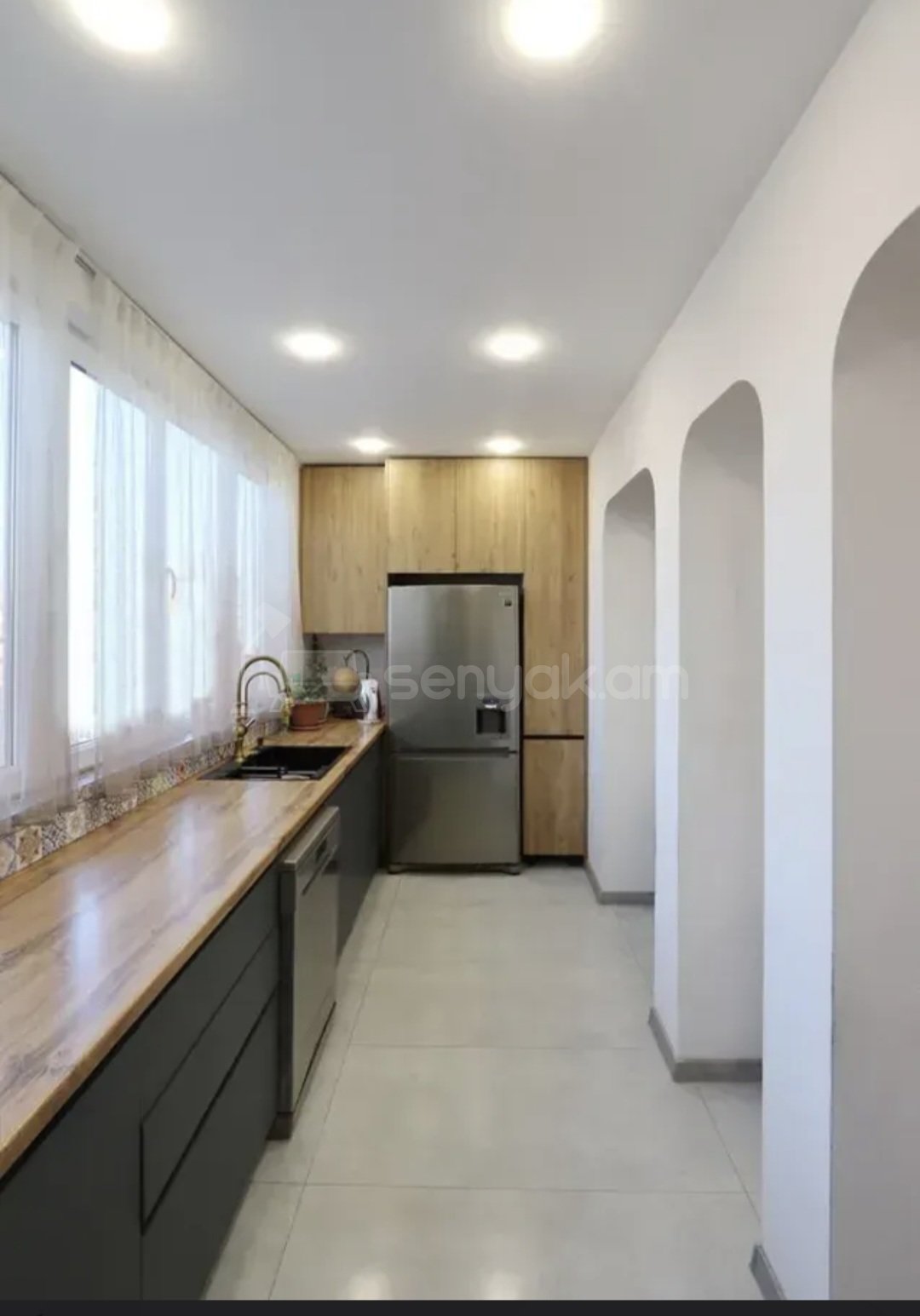 3 Սենյականոց Բնակարան, 98քմ, 8/9 հարկ, Կապիտալ Վերանորոգված