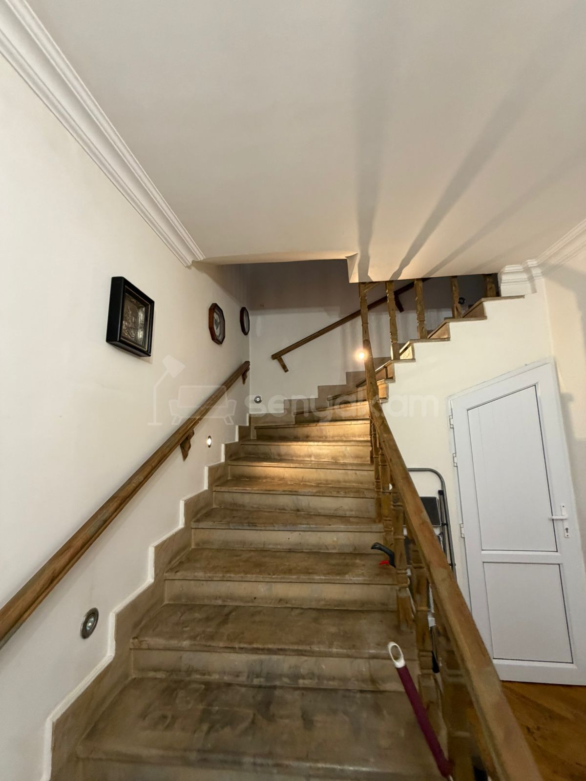 4 Սենյականոց Սեփական Տուն, 300քմ, Կապիտալ Վերանորոգված, Կահավորված