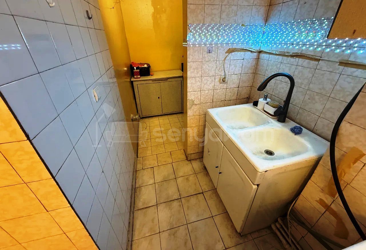 3 Սենյականոց Բնակարան, 140քմ, 1/3 հարկ, Կոսմետիկ Վերանորոգված