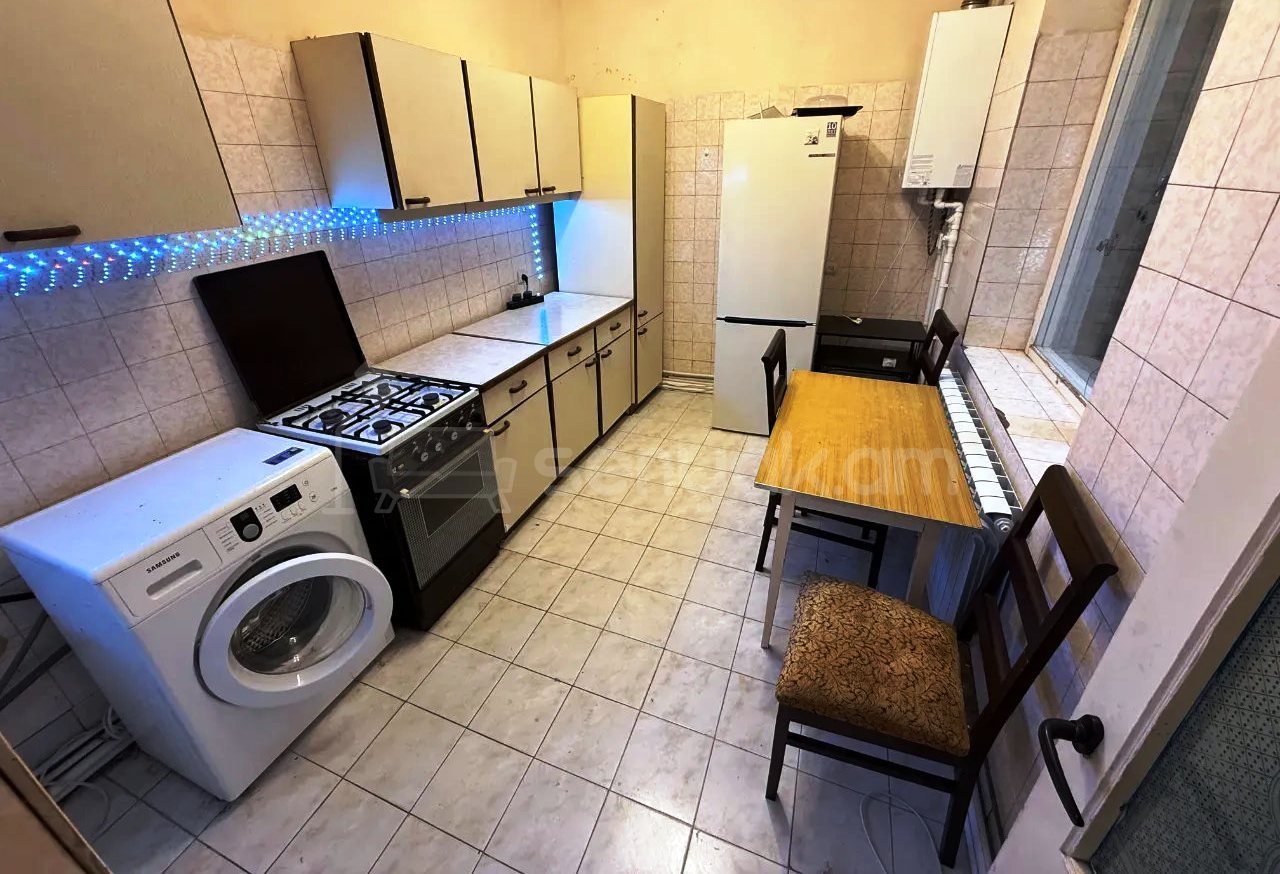 3 Սենյականոց Բնակարան, 140քմ, 1/3 հարկ, Կոսմետիկ Վերանորոգված