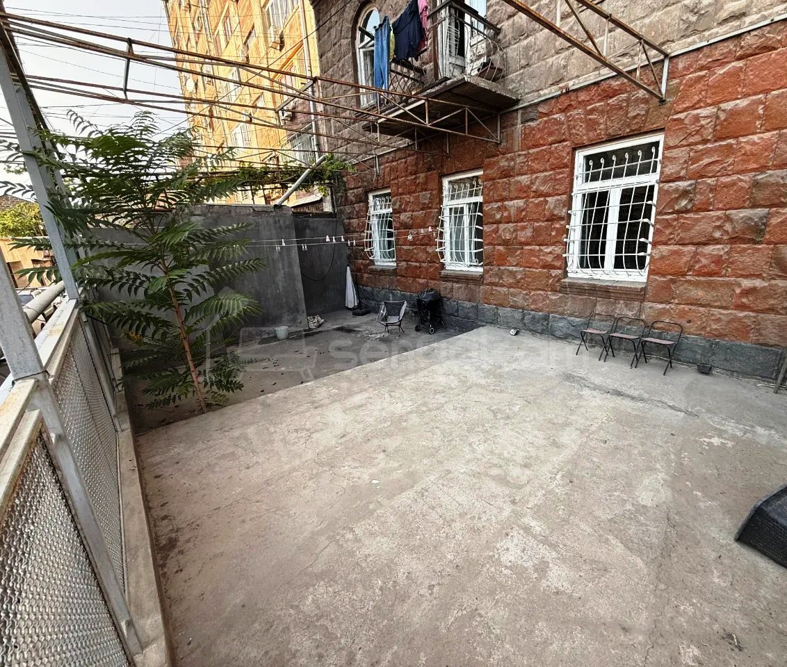 3 Սենյականոց Բնակարան, 140քմ, 1/3 հարկ, Կոսմետիկ Վերանորոգված