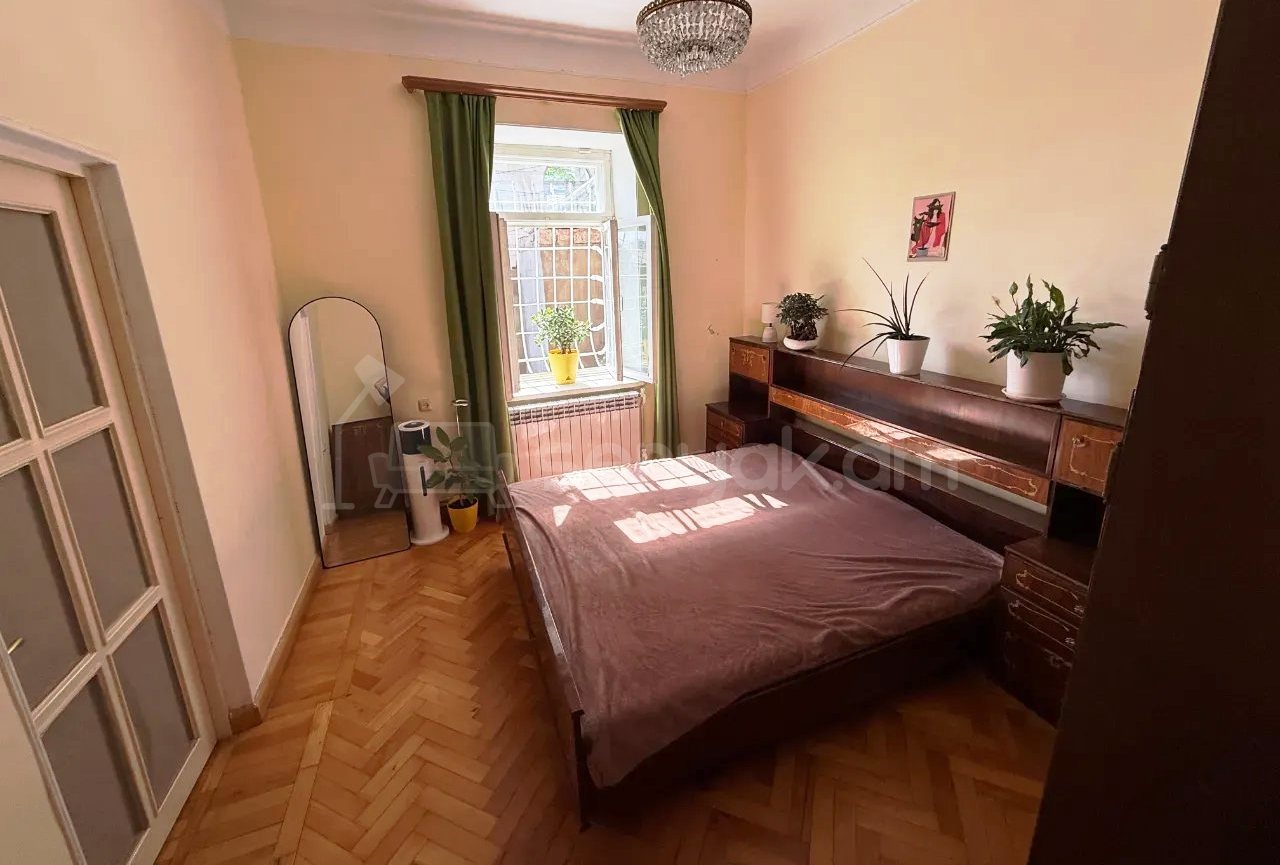 3 Սենյականոց Բնակարան, 140քմ, 1/3 հարկ, Կոսմետիկ Վերանորոգված
