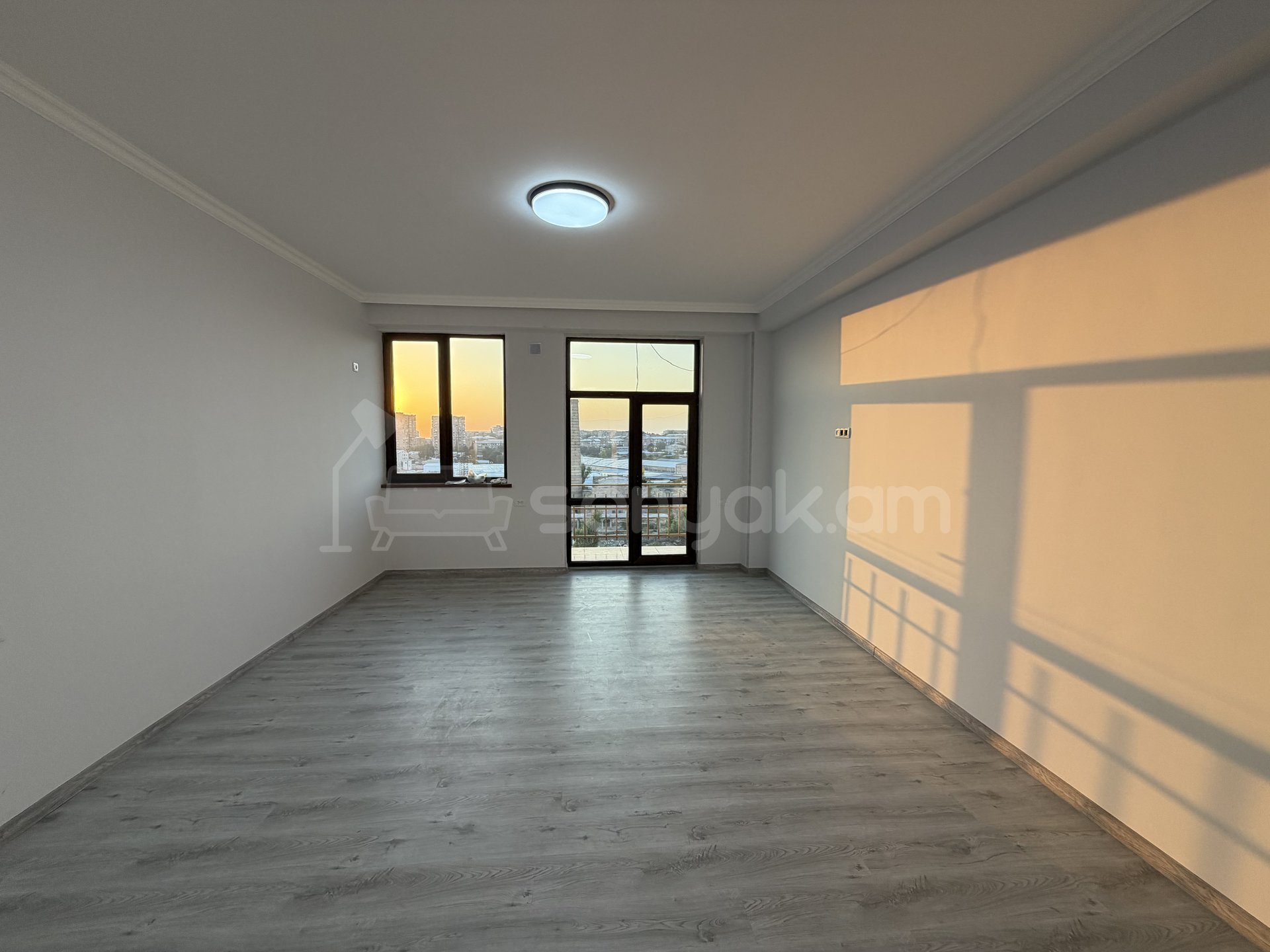 2 Սենյականոց Բնակարան Նորակառույցում, 57քմ, 5/6 հարկ, Կապիտալ Վերանորոգված