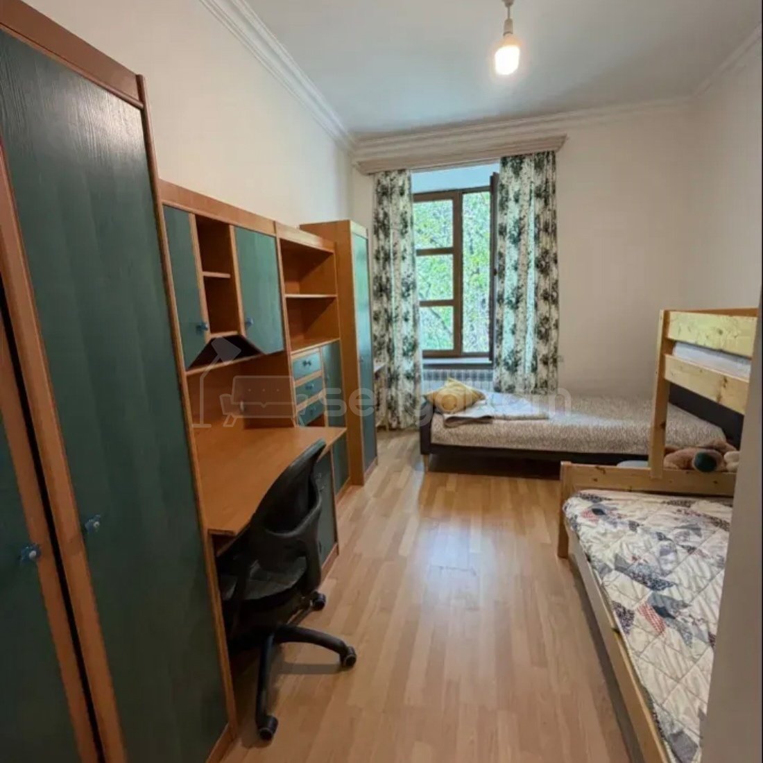 4 Սենյականոց Բնակարան Քարե Շենքում, 108քմ, 3/4 հարկ, Կապիտալ Վերանորոգված