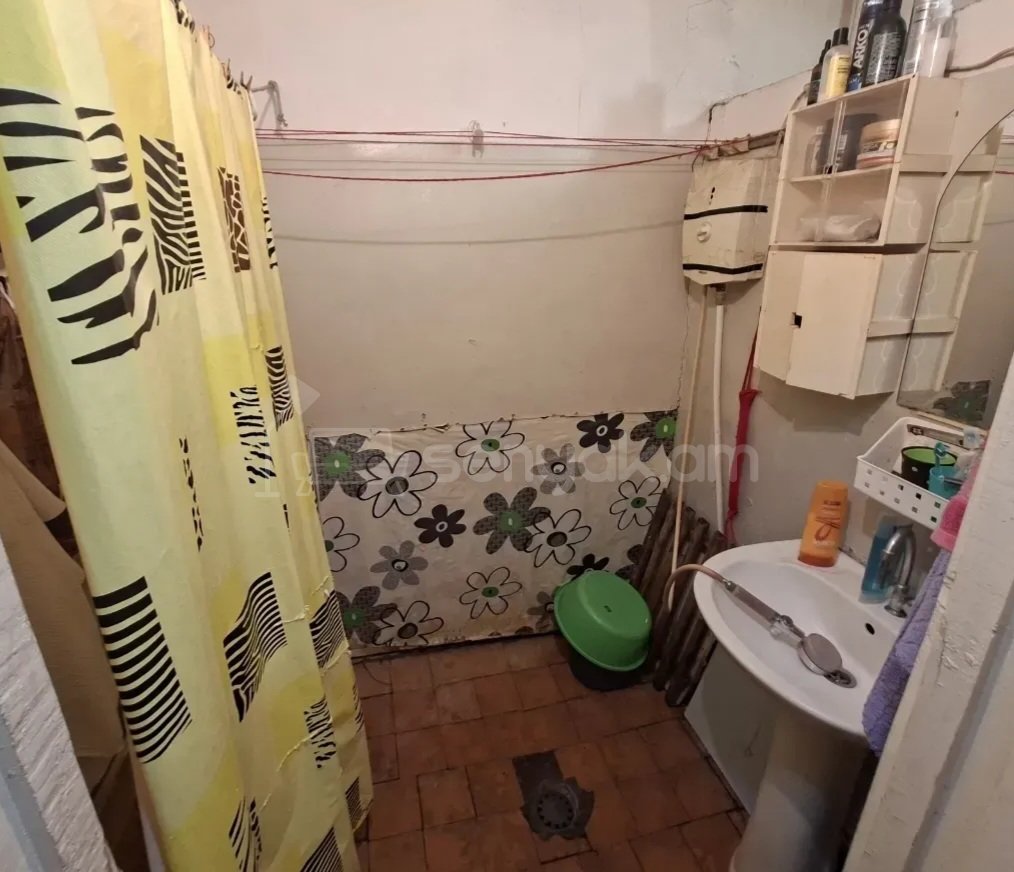 1 Սենյականոց Բնակարան, 45քմ, 8/9 հարկ, Պետական Վիճակում