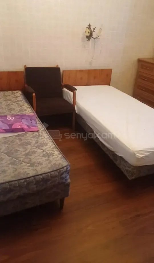 2 Սենյականոց Բնակարան Քարե Շենքում, 45քմ, 12/12 հարկ, Կապիտալ Վերանորոգված, Կահավորված