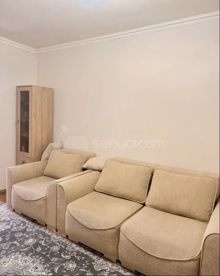 2 Սենյականոց Բնակարան Քարե Շենքում, 43քմ, 5/5 հարկ, Կապիտալ Վերանորոգված