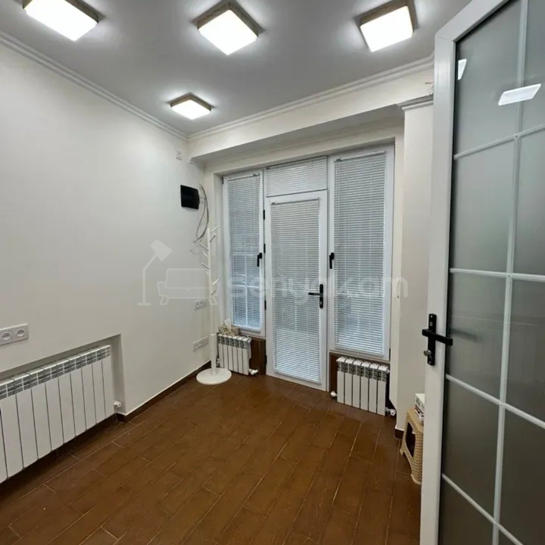 Օֆիսային Տարածք, 10քմ
