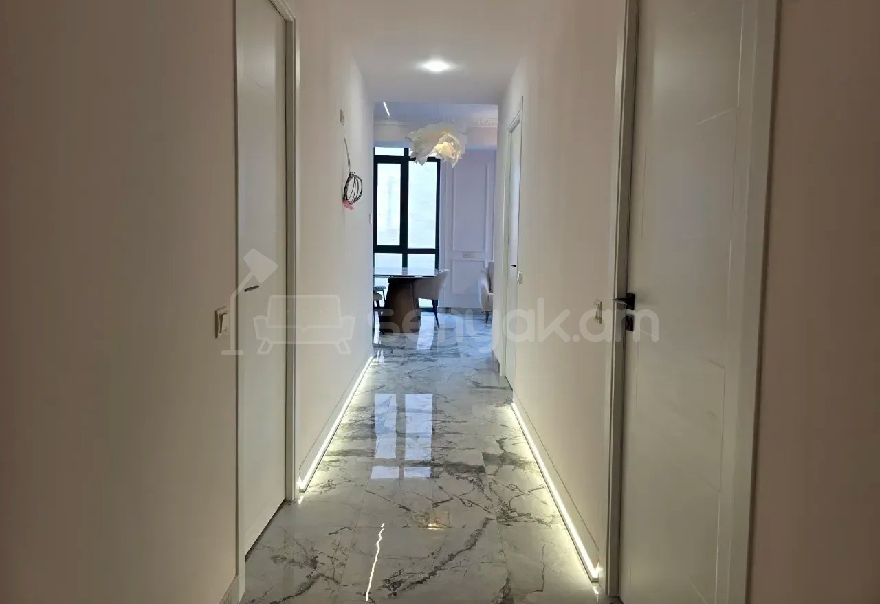 3 Սենյականոց Բնակարան Նորակառույցում, 64քմ, 5/5 հարկ, Կապիտալ Վերանորոգված