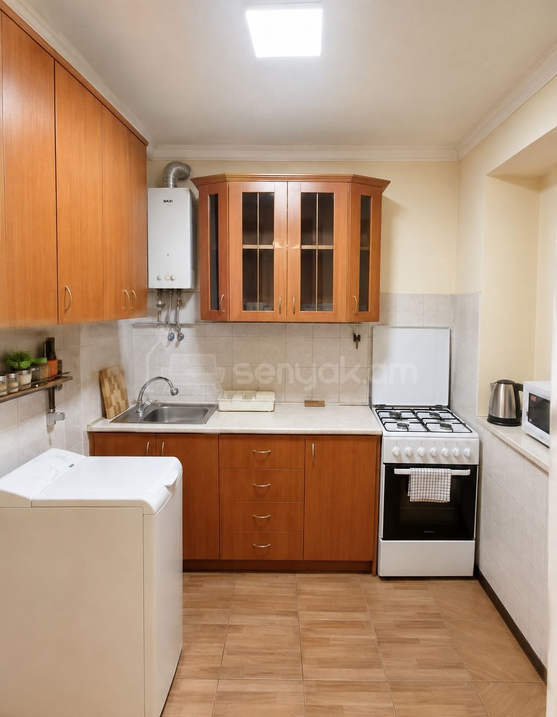 1 Սենյականոց Բնակարան Քարե Շենքում, 31քմ, 3/5 հարկ, Կապիտալ Վերանորոգված