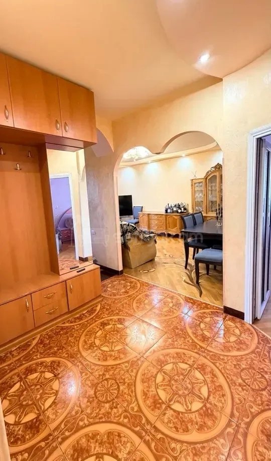 3 Սենյականոց Բնակարան, 76քմ, 4/9 հարկ, Կապիտալ Վերանորոգված