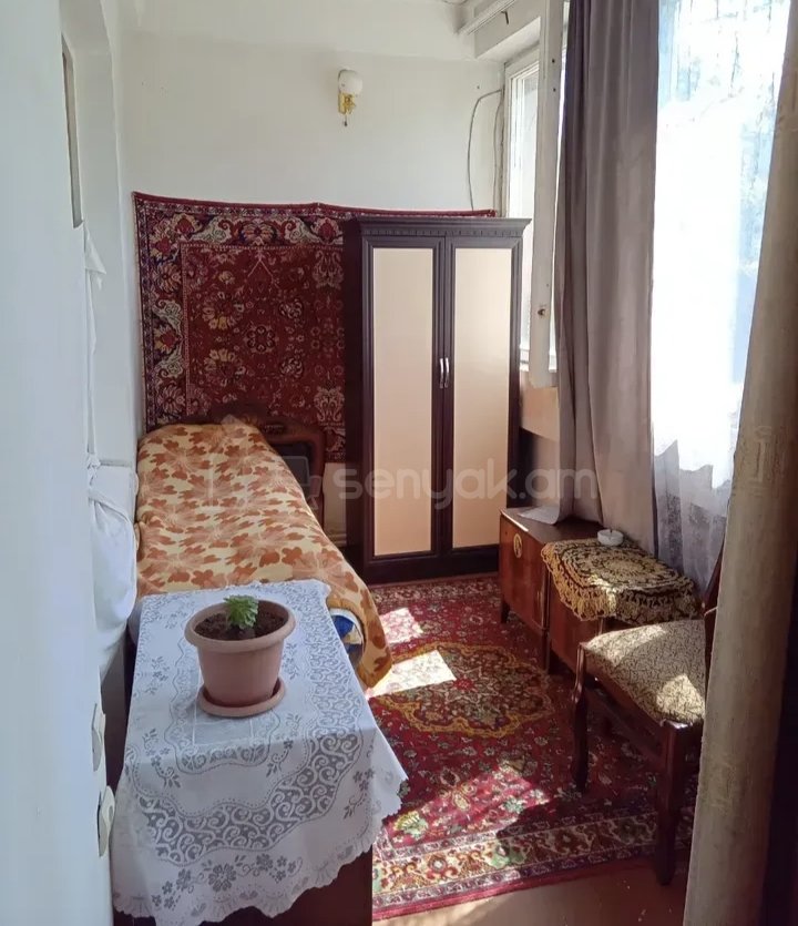 2 Սենյականոց Բնակարան Քարե Շենքում, 58քմ, 3/5 հարկ, Նորմալ Վիճակում, Կահավորված