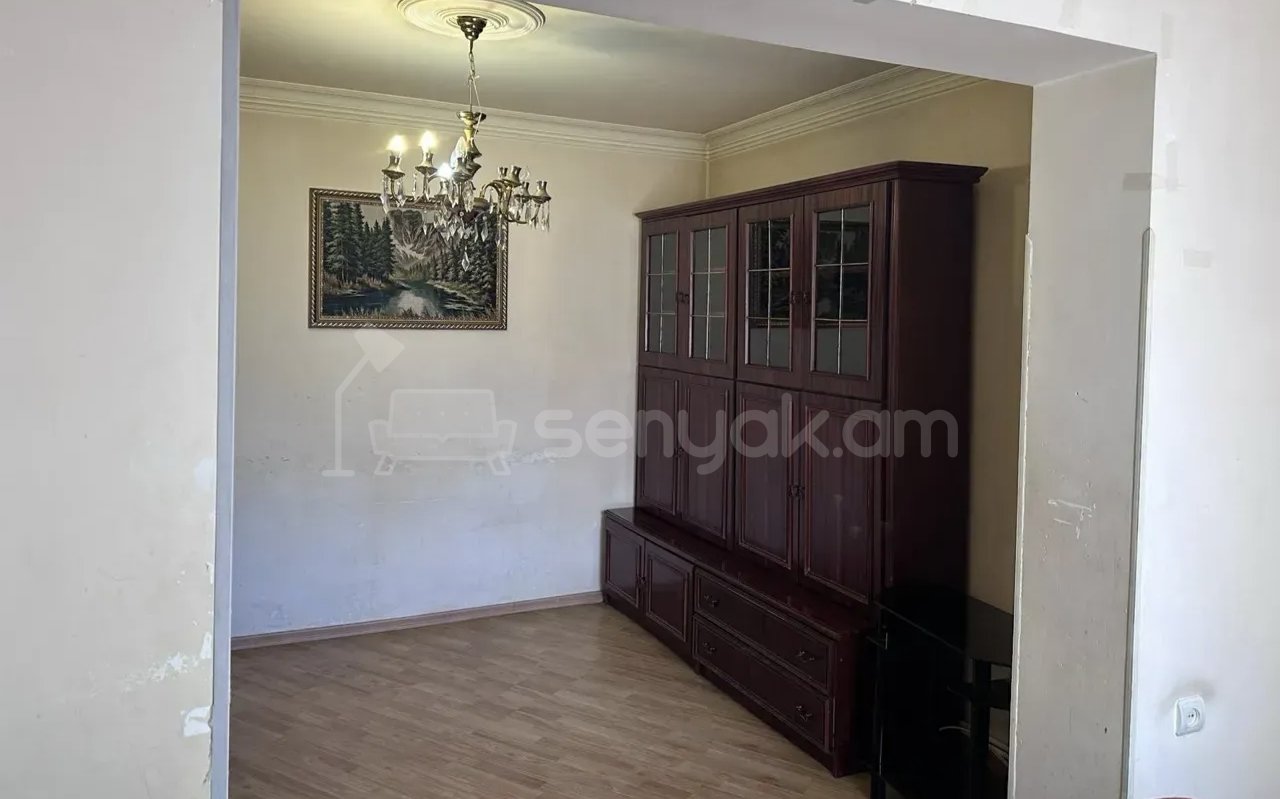 2 Սենյականոց Բնակարան Քարե Շենքում, 52քմ, 1/1 հարկ, Նորմալ Վիճակում, Կահավորված, Արևկող