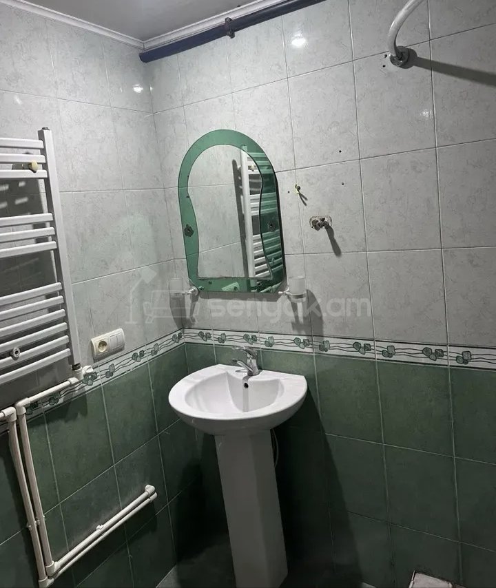 2 Սենյականոց Բնակարան Քարե Շենքում, 56քմ, 1/1 հարկ, Կոսմետիկ Վերանորոգված, Կահավորված, Արևկող