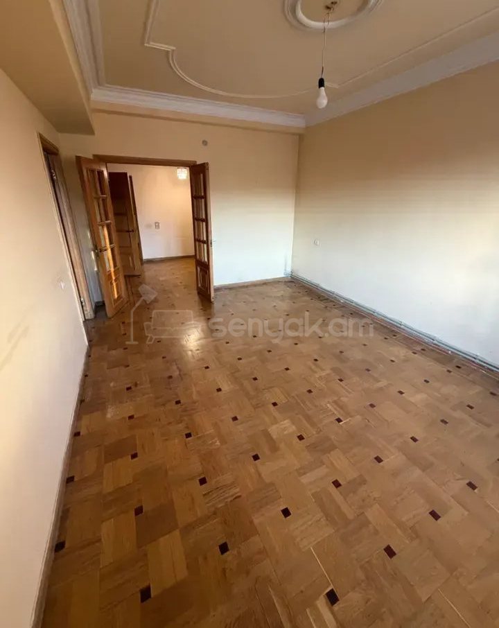 4 Սենյականոց Բնակարան, 93քմ, 3/14 հարկ, Կոսմետիկ Վերանորոգված